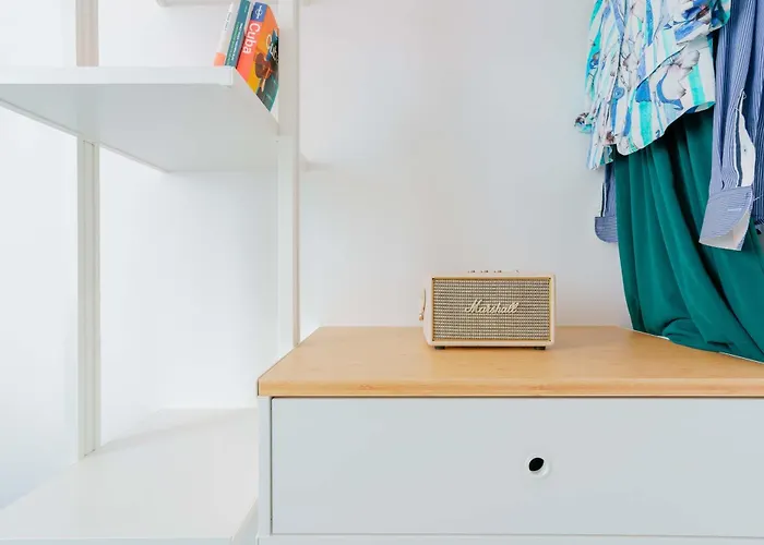 West Side By Lesdomus شقة